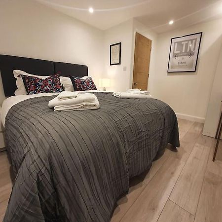 Luton Town Centre Executive Apartment ภายนอก รูปภาพ